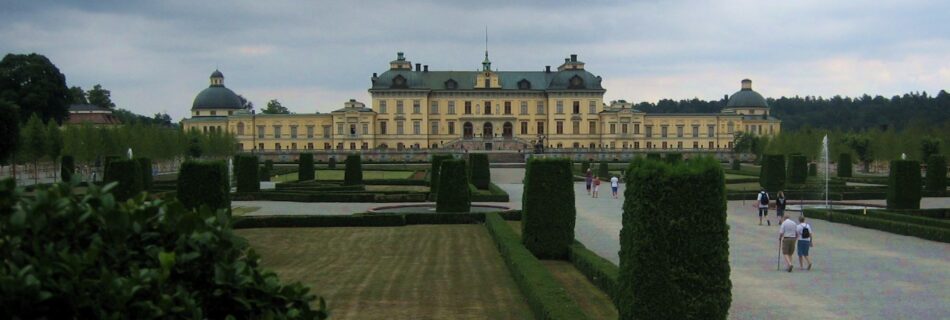 Drottningholms slott och trädgård.